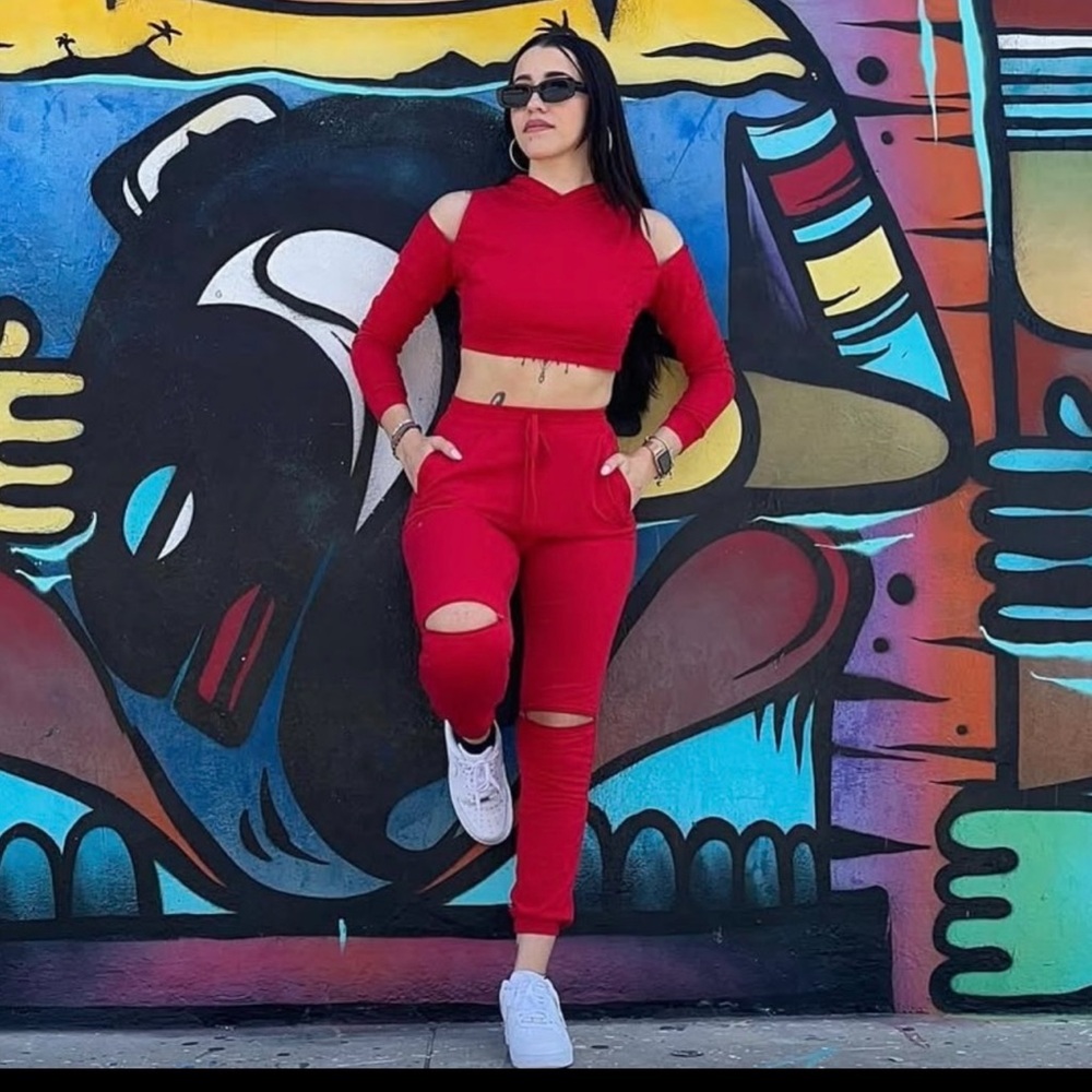 Women's sweat suit (different colors and sizes